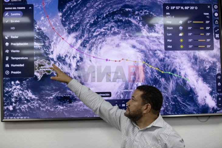 Ураганот „Ерин“ се засили до највисоката, петта категорија