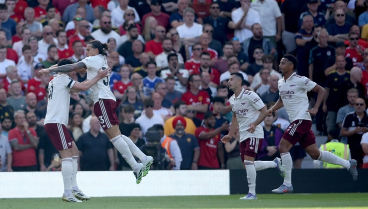 Арсенал го победи Манчестер јунајтед во дербито на првото коло од Премиер лигата