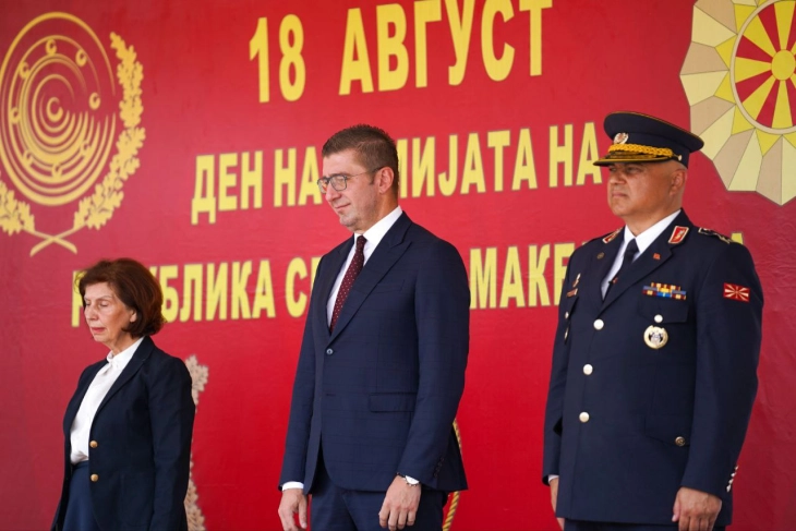 Mickoski: Army guarantees our people a future to build and create