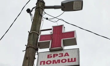 Петмина повредени од кои три деца во сообраќајка меѓу автобус и две возила на патот Кичево - Гостивар