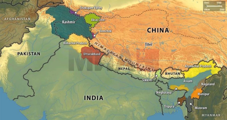 Vang Ji mbërriti në Indi në biseda për kontestin kufitar dhe tarifat amerikane