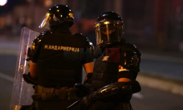 Амбасадорот на ЕУ во Белград бара темелна истрага за евентуална прекумерна употреба на сила врз демонстрантите