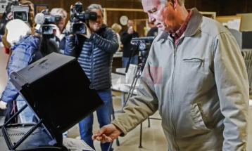 Трамп планира укинување на гласањето по пошта пред изборите за Конгресот во 2026