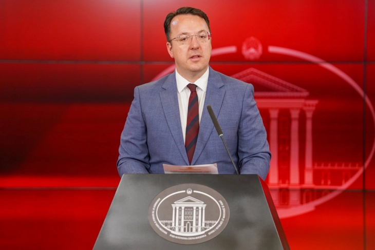 Николоски: За две до две и пол години од завршувањето на студиите пругата од Скопје до Кичево треба да биде готова