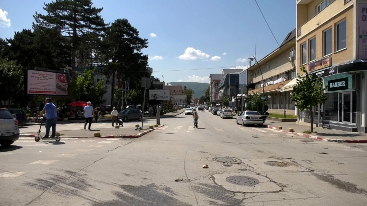 Ќе се проширува булеварот „Браќа Ѓиноски“ пред општинската зграда во Гостивар