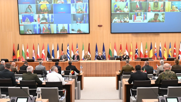 НАТО соопшти дека шефовите на одбранбените сили на Алијансата имаа „искрена дискусија“ за мировните преговори во Украина