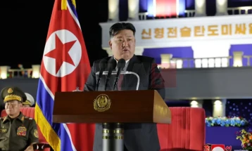 Koreja e Veriut ka ndërtuar një bazë raketore afër kufirit me Kinën