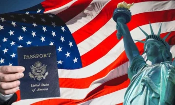 Administrata amerikane kontrollon të dhënat e 55 milionë poseduesve të vizave në SHBA