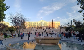 Популацијата во Грција се намалила за околу 500 илјади лица во периодот 2011-2024 година