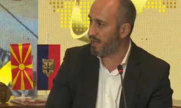 Колев: Проблемот со уличното осветлување во Велес е решен, улиците се реконструирани, санациран е и мостот кај Башино село