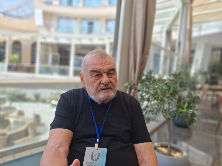 Венценосецот Штрпка за МИА: Струшките вечери на поезијата се доказ дека на поетската реч не смееме да ѝ поставуваме граници