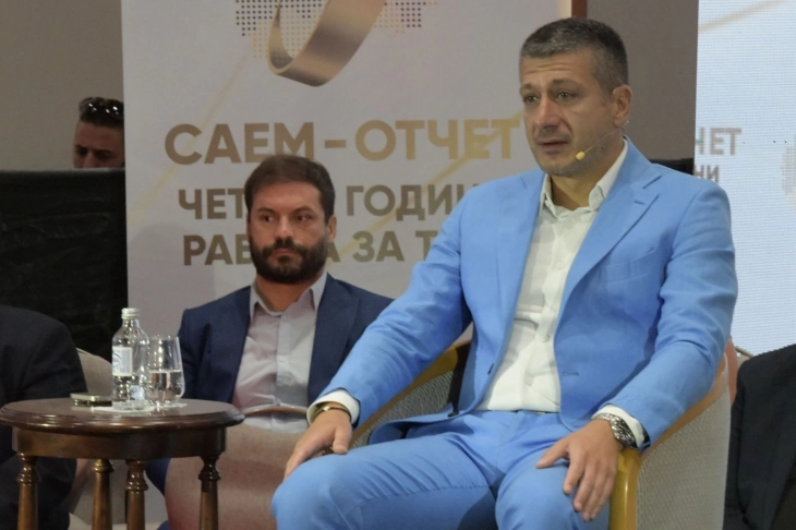 Перински: 55 училишта за само една година, вкупни склучени 828 договори за општински проекти