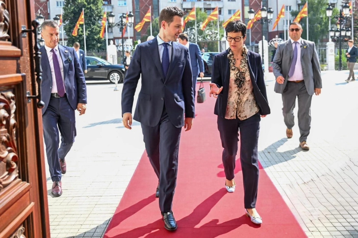 FM Mucunski visits Brussels for meetings with Kos and Koopman