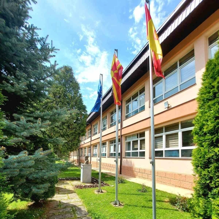 Продолжува трендот на пораст на средношколци запишани во кривопаланечкото средно училиште