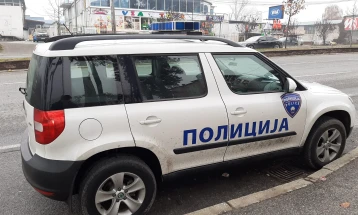 Приведен жител на неготинско село, пријавен дека се заканувал на брат му и неговото семејство и ги нападнал со моторна пила