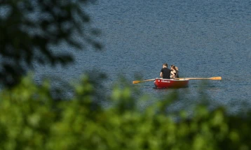 Сончево со мала до умерена облачност