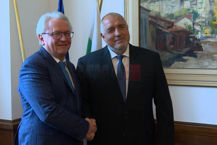 Во следните три недели треба да бидат подготвени двата договора за заедничко вложување со „Рајнметал“, изјави Бојко Борисов во Диселдорф