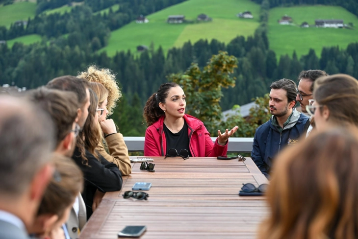 Presidentja Osmani në Alpet austriake: Një gjeneratë që nuk njeh kufij!