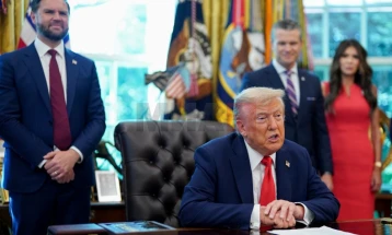 Трамп: Америка ќе ја поддржи Украина, сакам таа војна да заврши