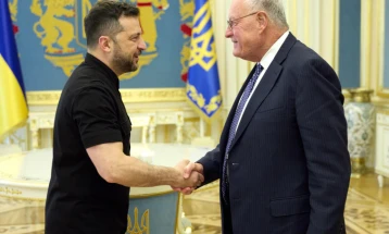 Зеленски и Келог разговараа за притисок врз Русија и враќање на украинските деца