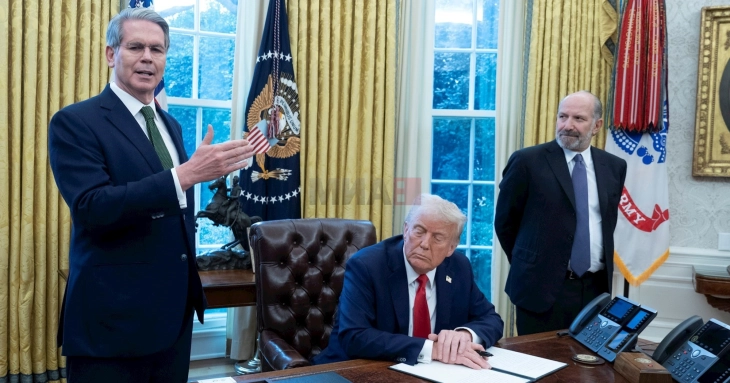 Ministri Besent pret që SHBA çdo vit të ketë mbi 500 miliardë dollarë të ardhura nga tarifat