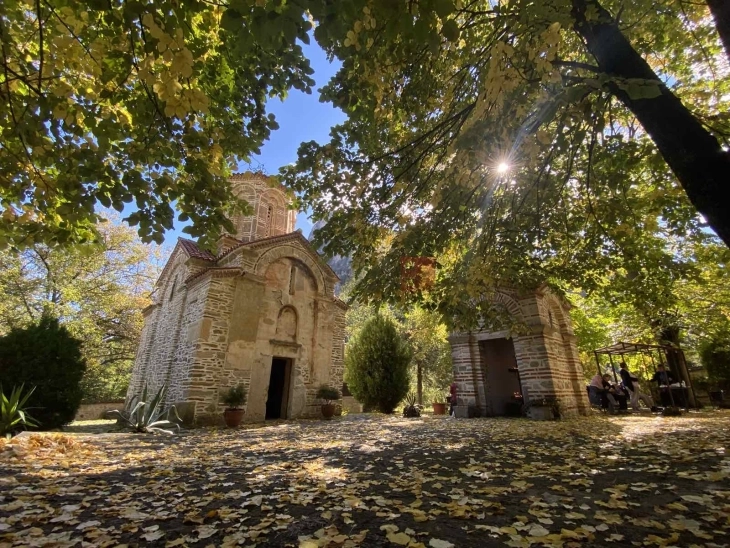 Со вечерна богослужба во манастирот Успение на Пресвета Богородица започнува одбележувањето на големиот христијански празник