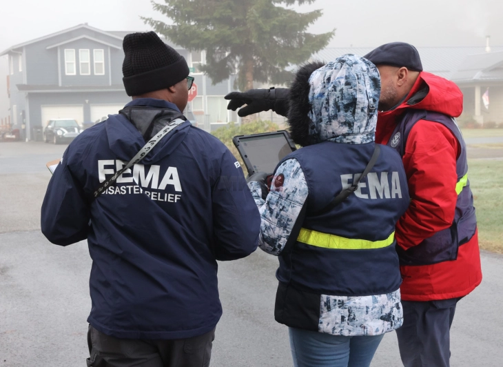 Вработени во ФЕМА се суспендирани за критики кон администрацијата на Трамп