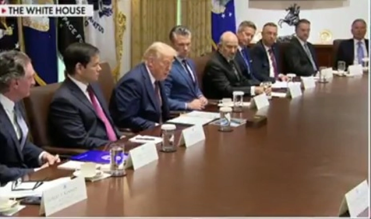 Трамп и републиканските лидери во Конгресот работат на сеопфатен закон за криминал