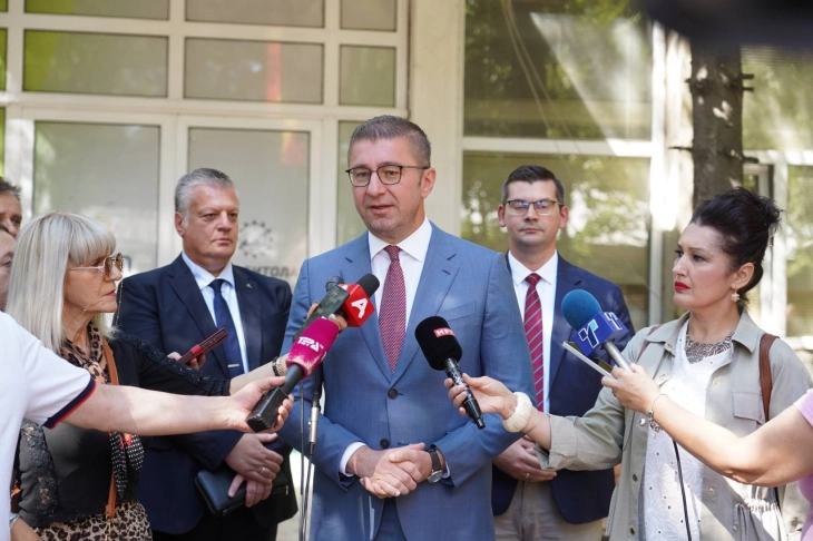 Мицкоски со честитка за празникот Голема Богородица и Денот на рударите: Сплотени ќе ги надминеме сите предизвици