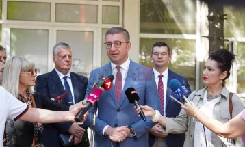 Mickoski me urim për festën e Shën Mërisë së Madhe dhe Ditën e minatorëve: Të bashkuar do t’i tejkalojmë të gjitha sfidat