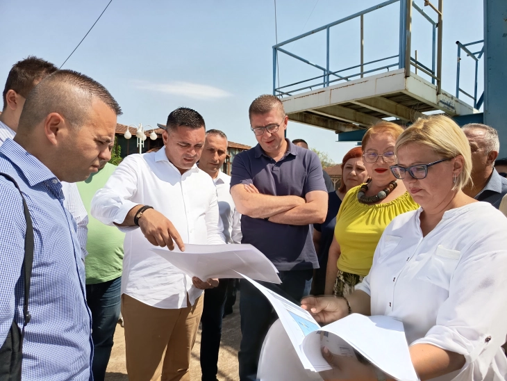 Мицкоски во работна посета на Кавадарци, извршен увид во реализација на неколку проекти 