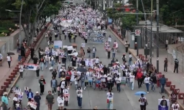 Илјадници луѓе протестираа низ мексиканските градови барајќи решавање на случаите на 130.000 исчезнати лица