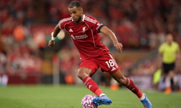 Гакпо го продолжи договорот со Ливерпул