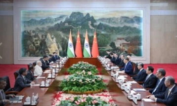 Моди: Индија е посветена на подобрување на односите со Кина 