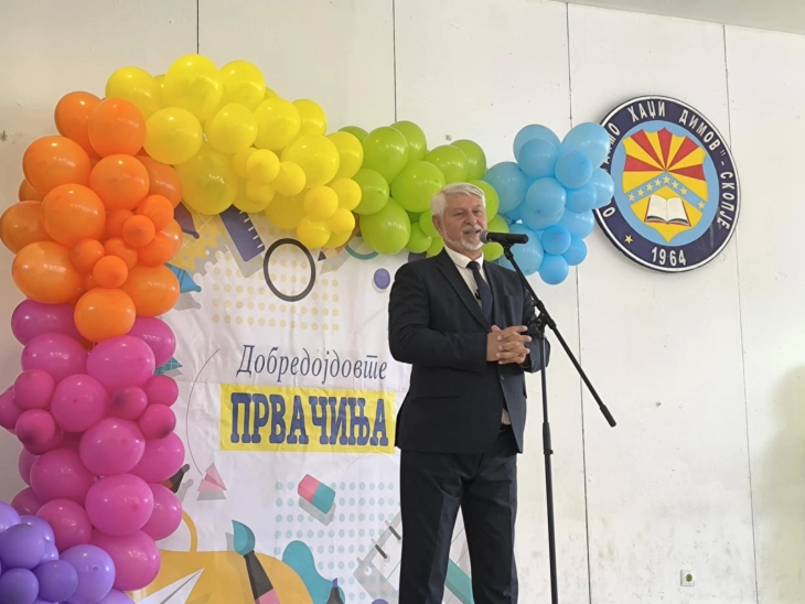 Јакимовски: Нека оваа учебна година биде инспирација за наставниците и за родителите, за вложување во децата и нивното образование