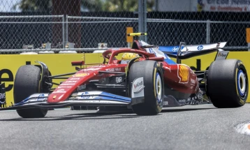 Хамилтон: Ферари се движи во вистинската насока