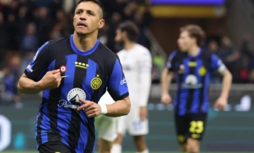 Алексис Санчез од Удинезе во Севиља