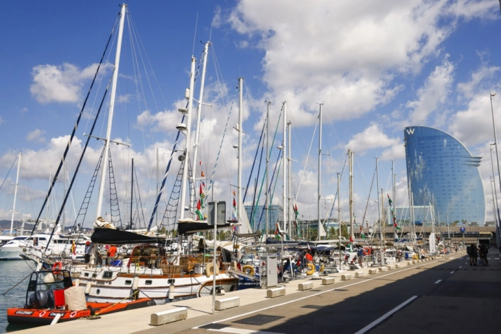 Flotilja me ndihmë për Gazën është nisur nga Barcelona - në të ndodhen Tunberg dhe Kaningem