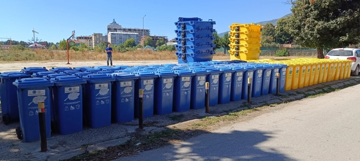 Прв пат поделени канти за селекција на отпадоци по домаќинства во Тетово