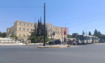 Контра меѓу министерката за туризам на Грција и атинскиот градоначалник поради графитите и слоганите против Израел низ Атина