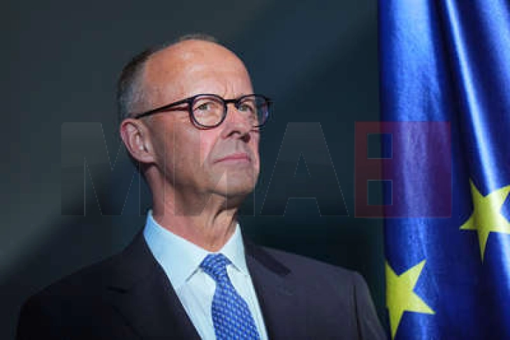 Merc propozon Gjenevën për vend të negociatave për armëpushim në Ukrainë