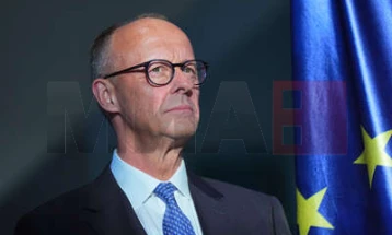 Merc propozon Gjenevën për vend të negociatave për armëpushim në Ukrainë