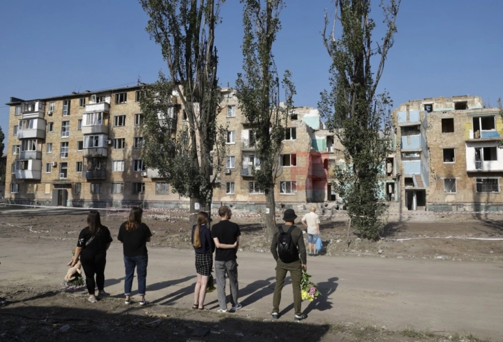 Русија ноќеска изврши бран напади на западот на Украина, Полска крена воени авиони