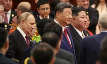 Трамп го обвини кинескиот претседател дека со Путин и Ким Џонг-ун прават заговор против САД 