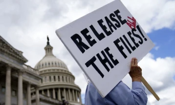 Paneli i Dhomës së Përfaqësuesve të SHBA-së publikon 33.000 faqe dokumentesh të Epstajnit