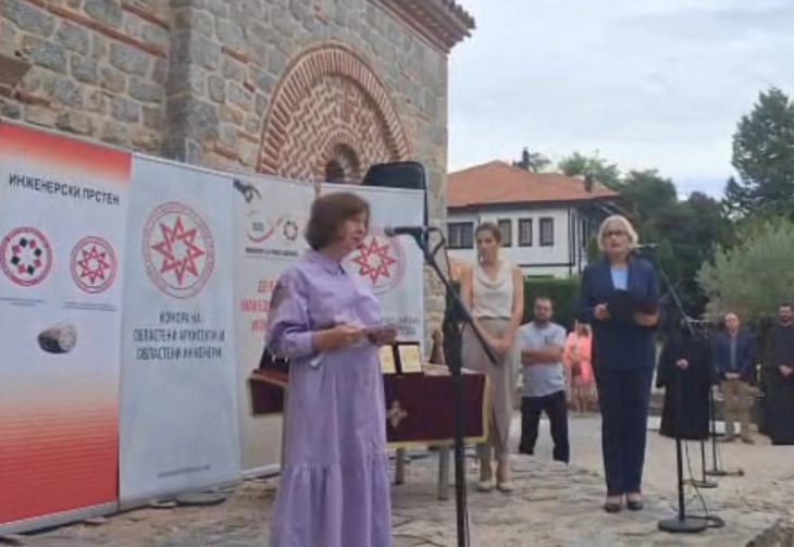 Уставните судови не се под јурисдикција на соседни политичари, вели Сиљановска Давкова за забелешките на Георг Георгиев