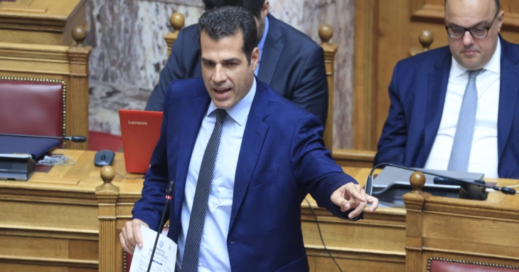 Грчкиот Парламент го изгласа новиот закон за миграција што предвидува затворска казна за нелегален престој во земјата