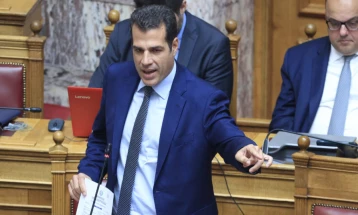 Грчкиот Парламент го изгласа новиот закон за миграција што предвидува затворска казна за нелегален престој во земјата