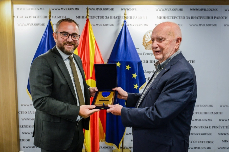 Тошковски: Граѓаните заслужуваат полиција која ќе се грижи за нивната безбедност и благосостојба, силно ќе се бори против криминалот, ослободена од политички и други влијанија