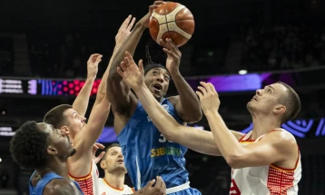 Евробаскет 2025: В.Британија ја совлада Црна Гора, а Шведска се пласира во осминафиналето